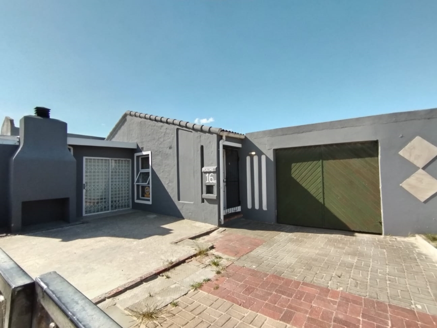 2 Bedroom Property for Sale in Hillcrest Heights Western Cape